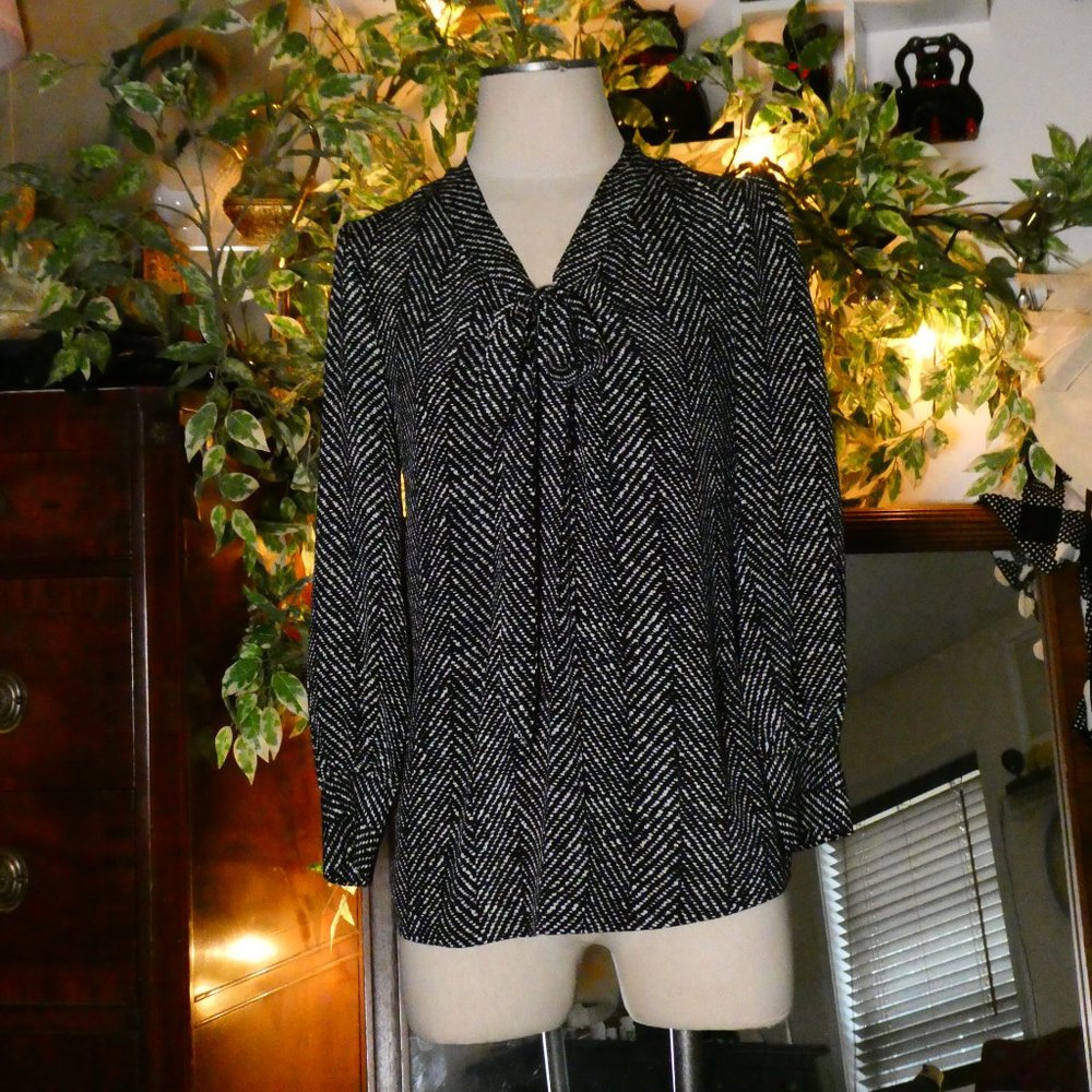 Kate Spade 1950's Style Black and White Checker Blouse with Collar Bow Sz Small
